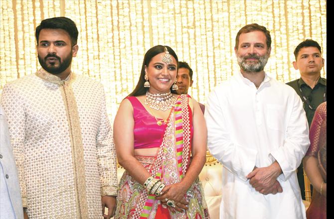 In the above picture, Rahul Gandhi can be seen with Swara and Fahad